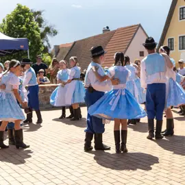 Zväčšiť fotografiu detske-krojovane-slavnosti-vo-velkych-levaroch-(111)