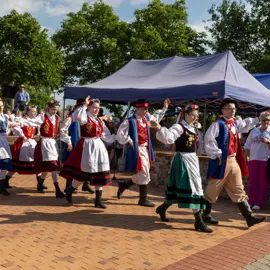 Zväčšiť fotografiu detske-krojovane-slavnosti-vo-velkych-levaroch-(165)