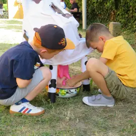 Zväčšiť fotografiu detske-krojovane-slavnosti-vo-velkych-levaroch-(40)