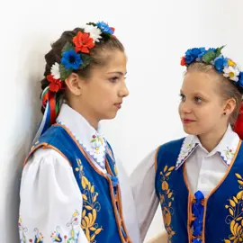 Zväčšiť fotografiu detske-krojovane-slavnosti-vo-velkych-levaroch-(65)