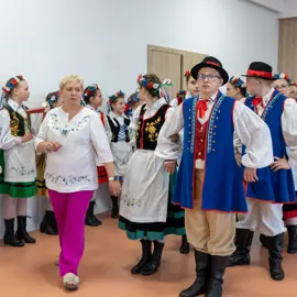 Zväčšiť fotografiu detske-krojovane-slavnosti-vo-velkych-levaroch-(68)