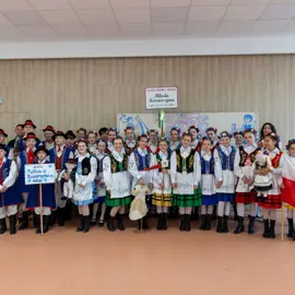 Zväčšiť fotografiu detske-krojovane-slavnosti-vo-velkych-levaroch-(77)
