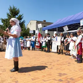 Zväčšiť fotografiu detske-krojovane-slavnosti-vo-velkych-levaroch-(96)