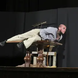 Zväčšiť fotografiu divadelne_predstavenie_medlen__034