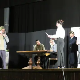 Zväčšiť fotografiu divadelne_predstavenie_medlen__085