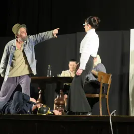 Zväčšiť fotografiu divadelne_predstavenie_medlen__089