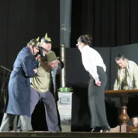 Zväčšiť fotografiu divadelne_predstavenie_medlen__091