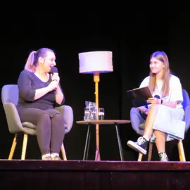 Zväčšiť fotografiu literarne-soiree-(10)