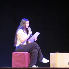 Zväčšiť fotografiu literarne-soiree-(11)