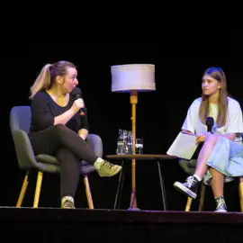 Zväčšiť fotografiu literarne-soiree-(17)