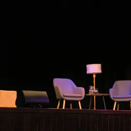 Zväčšiť fotografiu literarne-soiree-(2)