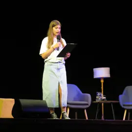 Zväčšiť fotografiu literarne-soiree-(6)