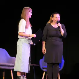 Zväčšiť fotografiu literarne-soiree-(7)