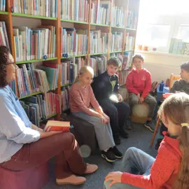 Zväčšiť fotografiu marec_mesiac_knihy-citanie_01