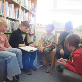 Zväčšiť fotografiu marec_mesiac_knihy-citanie_08