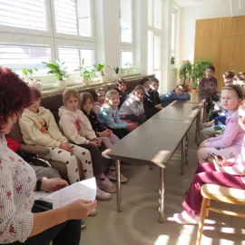 Zväčšiť fotografiu marec_mesiac_knihy-citanie_13