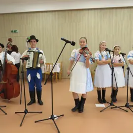 Zväčšiť fotografiu posedenie-s-dochodcami-2026-(3)