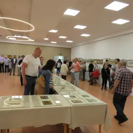 Zväčšiť fotografiu retro-malby-a-kresby---peter-kovarovic-(11)