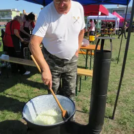 Zväčšiť fotografiu sutaz-vo-vareni-gulasa-2026-(20)