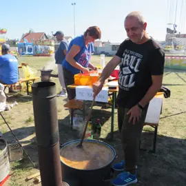 Zväčšiť fotografiu sutaz-vo-vareni-gulasa-2026-(43)