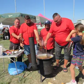 Zväčšiť fotografiu sutaz-vo-vareni-gulasa-2026-(52)