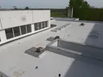 Obec ukončila rekonštrukciu strechy ZŠ