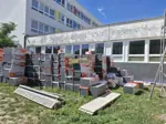 Začali sme zateplovať zvyšnú časť budovy základnej školy